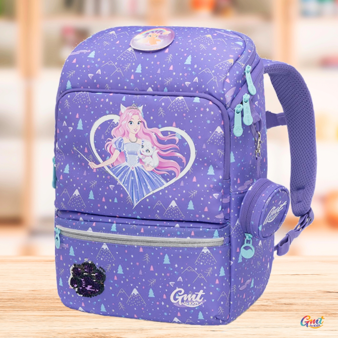 Schulranzen von GMT for Kids - GMT Light Prinzessin Kitty: Abgebildet ist eine lila Schultasche mit einem Herz und einer Prinzessin darauf.