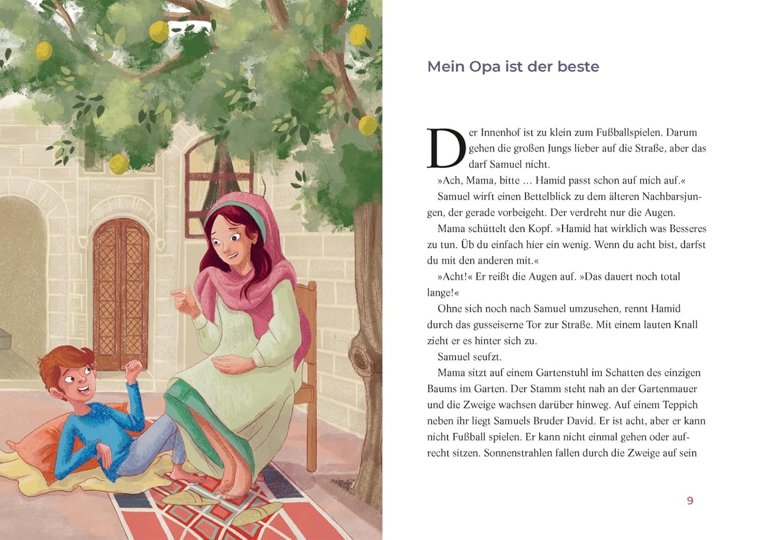 Kinder von fern - Samuels Geschichte: Zu sehen auf dem Bild, ist eine Frau, die mit einem Kind in einem Hof unter einem Baum sitzt.