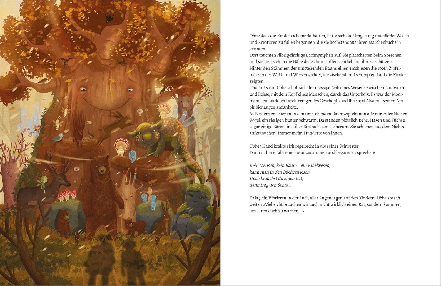 Der Schrat - Im Wandelwald: Zu sehen auf dem Bild, ist ein riesengroßer Baum mit allerlei Tieren und Fabelwesen um ihn herum.